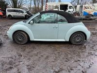 Gebraucht VW New Beetle Cabriolet 102 PS (75 kW) 2004 Blau Cabrio