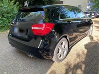 Gebraucht Mercedes A200 115 PS (84 kW) 2015 Schwarz Limousine
