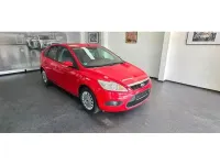 Gebraucht Ford Focus 101 PS (74 kW) 2011 Rot Limousine
