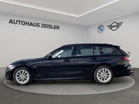 Gebraucht BMW 330e 184 PS (135 kW) 2023 Saphirschwarz Kombi