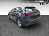 Gebraucht Kia Ceed Vision 140 PS (102 kW) 2025 Darkpentametal (metallic) Kleinwagen