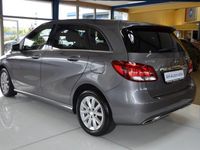 Gebraucht Mercedes B220 177 PS (130 kW) 2016 Grau Van / Kleinbus