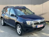 Gebraucht Dacia Duster Lauréate 105 PS (77 kW) 2011 Blau SUV