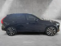 Gebraucht Volvo XC60 R-Design 197 PS (144 kW) 2022 Other SUV