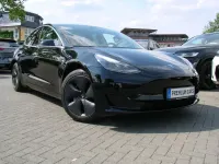 Gebraucht Tesla Model 3 Standard Range Plus 239 kW (325 PS) 2021 Schwarz metallic Limousine