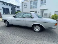 Gebraucht Mercedes 230 136 PS (100 kW) 1983 Silber Coupé