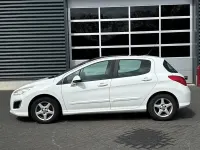 Gebraucht Peugeot 308 Active 120 PS (88 kW) 2012 Weiß Limousine