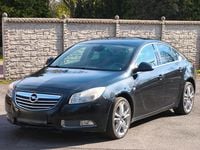 Usado Opel Insignia 160 HP (117 kW) 2011 Preto Sedan