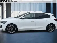 Gebraucht Ford Focus ST-Line X 155 PS (114 kW) 2023 Weiß Limousine