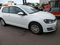 Gebraucht VW Golf VII Comfortline 86 PS (63 kW) 2015 Weiß Limousine