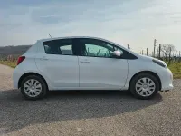 Gebraucht Toyota Yaris 99 PS (72 kW) 2014 Weiß Kleinwagen