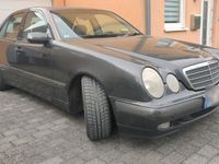 gebraucht Mercedes E220 E-Klasse W210CDI 143PS Top Zustand TÜV NEU