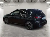 Gebraucht BMW 220 Active Tourer M Sport 156 PS (114 kW) 2022 Schwarz Van / Kleinbus