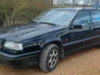 Second-hand Volvo 850 144 CP (105 kW) 1995 Negru Break