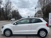Gebraucht VW Polo Trendline 60 PS (44 kW) 2015 Weiß Limousine