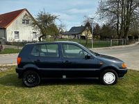 Usata VW Polo 50 CV (36 kW) 1997 Blu Utilitaria