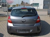 Gebraucht Hyundai i20 77 PS (56 kW) 2010 Grau Kleinwagen
