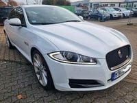 Gebraucht Jaguar XF 275 PS (202 kW) 2015 Polaris white Limousine