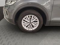 Gebraucht VW T-Roc Life 110 PS (80 kW) 2023 Grau SUV