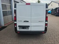 Gebraucht Renault Trafic 95 PS (69 kW) 2017 Weiß Van / Kleinbus