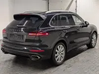 Gebraucht Porsche Cayenne 262 PS (192 kW) 2016 Tiefschwarzmet. SUV