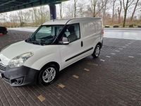 Gebraucht Opel Combo Selection 95 PS (69 kW) 2015 Weiß Van / Kleinbus