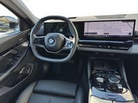 Gebraucht BMW 540 286 PS (210 kW) 2024 Black sapphire metallic Kombi