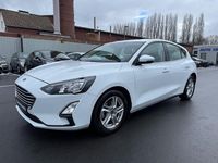 Używany Ford Focus Cool & Connect 101 KM (74 kW) 2022 Biały Sedan/Limuzyna
