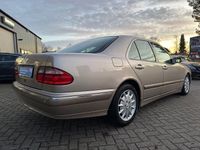 Gebraucht Mercedes E240 Elegance 170 PS (125 kW) 2000 Gelb Limousine