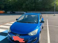 Gebraucht Hyundai i20 Edition 86 PS (63 kW) 2013 Blau Kleinwagen