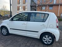 Gebraucht Daihatsu Sirion 70 PS (51 kW) 2007 Weiß Kleinwagen