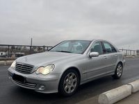 Second-hand Mercedes C280 231 CP (169 kW) 2006 Argintiu Berlinǎ