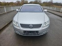 Second-hand VW Phaeton 224 CP (164 kW) 2006 Argintiu Berlinǎ