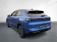 Gebraucht VW T-Roc Cabriolet R-line 150 PS (110 kW) 2025 Celestial blue metallic schwar SUV