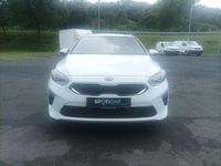 Gebraucht Kia Ceed Spirit 140 PS (102 kW) 2021 Cararraweiss Kleinwagen