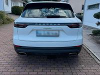 Second-hand Porsche Cayenne 462 CP (339 kW) 2022 Alb SUV