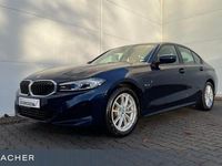Gebraucht BMW 330e Efficient Dynamics 292 PS (214 kW) 2022 Blau Limousine