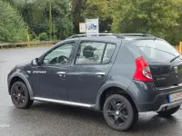 Gebraucht Dacia Sandero Stepway 84 PS (61 kW) 2012 Grau SUV