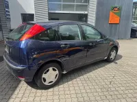 Używany Ford Focus Ambiente 101 KM (74 kW) 2002 Niebieski Sedan/Limuzyna