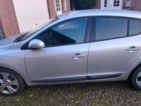 Gebraucht Renault Mégane 100 PS (73 kW) 2009 Silber Limousine