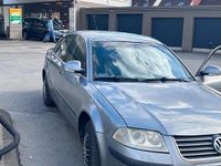 Gebraucht VW Passat 116 PS (85 kW) 2004 Grau Limousine