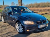 Gebraucht BMW 318 130 PS (95 kW) 2007 Blau Limousine