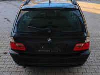 Gebraucht BMW 320 150 PS (110 kW) 2004 Schwarz Kombi