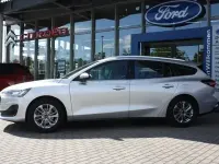 Gebraucht Ford Focus Titanium 125 PS (91 kW) 2024 Moondust silver Kombi