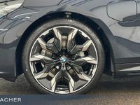 Neu BMW 530e Performance 299 PS (219 kW) 2026 Schwarz Kombi