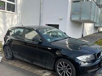 Gebraucht BMW 116 122 PS (89 kW) 2010 Schwarz Kleinwagen
