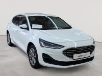 Gebraucht Ford Focus Style 125 PS (91 kW) 2023 Frozen white Limousine