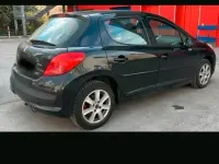 Gebraucht Peugeot 207 120 PS (88 kW) 2010 Schwarz Kleinwagen