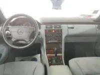 Gebraucht Mercedes E200 136 PS (100 kW) 1995 Silber Limousine