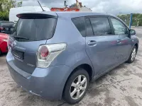 Gebraucht Toyota Verso 126 PS (92 kW) 2012 Blau Van / Kleinbus
